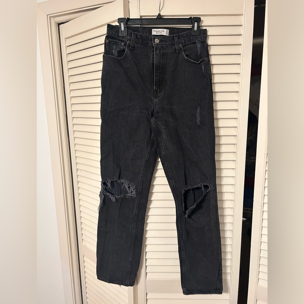 Abercrombie and fitch 90s straight leg high rise black jeans, size 27/4r
